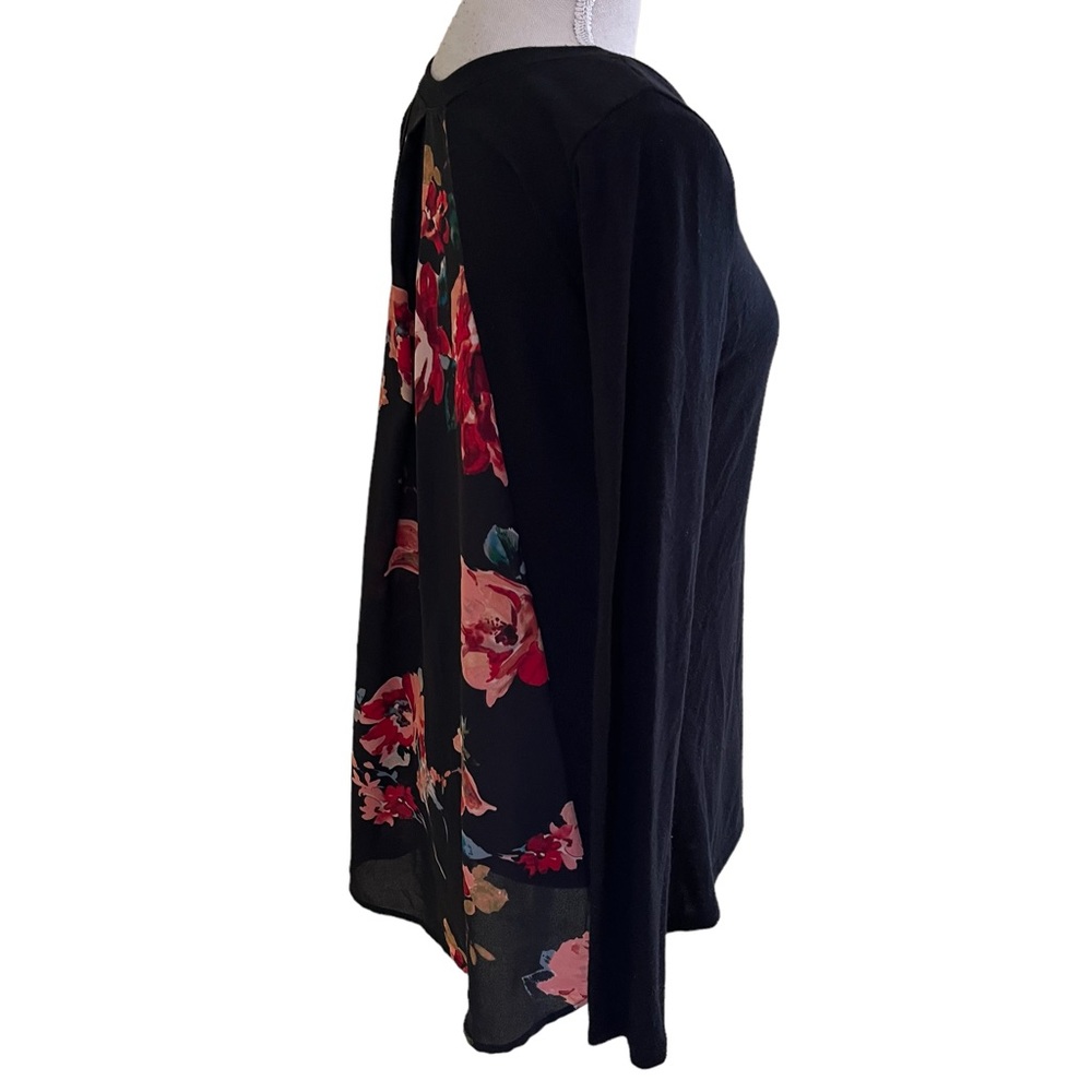 Le Lis Black with Floral Back Mixed Material Top S